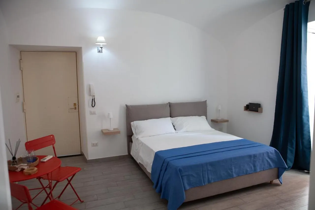 Naldiroom12 location